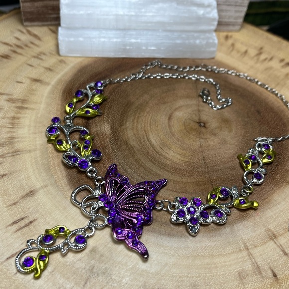 VTG| Purple Rhinestones 🦋💜✨ - Picture 5 of 9